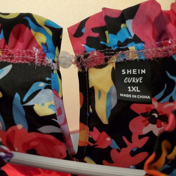 Colorful SHEIN 1XL Womans Dress - Picture 6 of 8